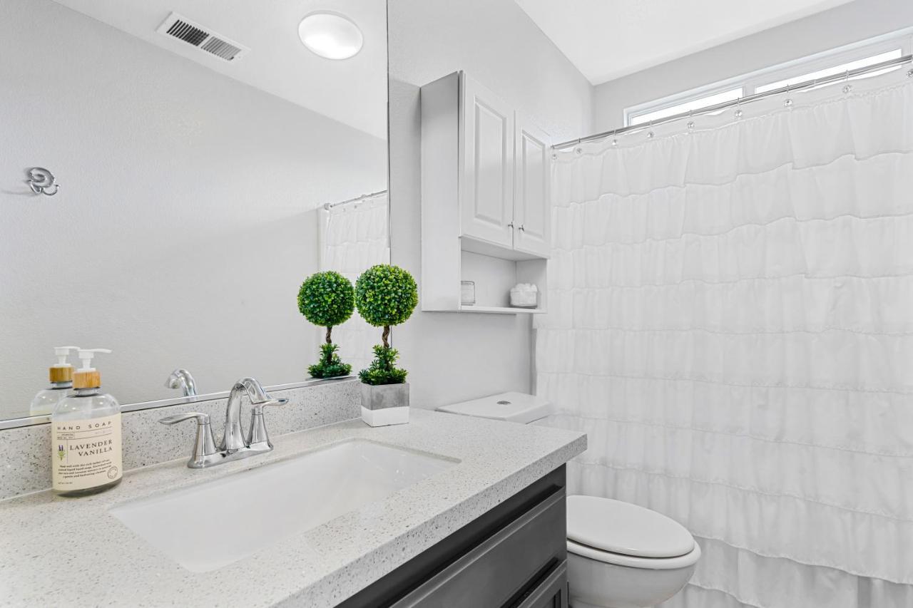 Brand New Listing - Windsor “Winetopia” Getaway Exterior photo