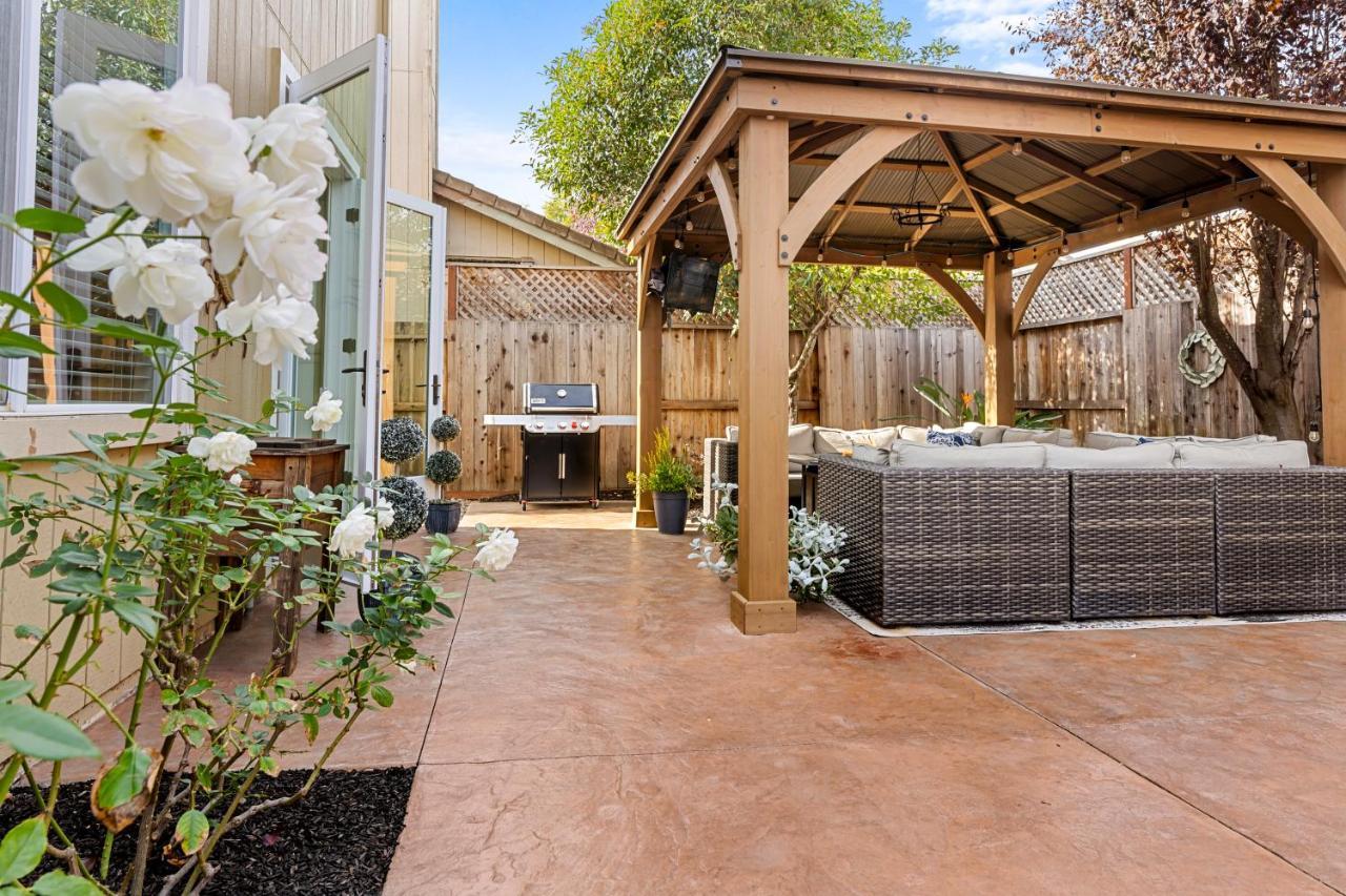 Brand New Listing - Windsor “Winetopia” Getaway Exterior photo